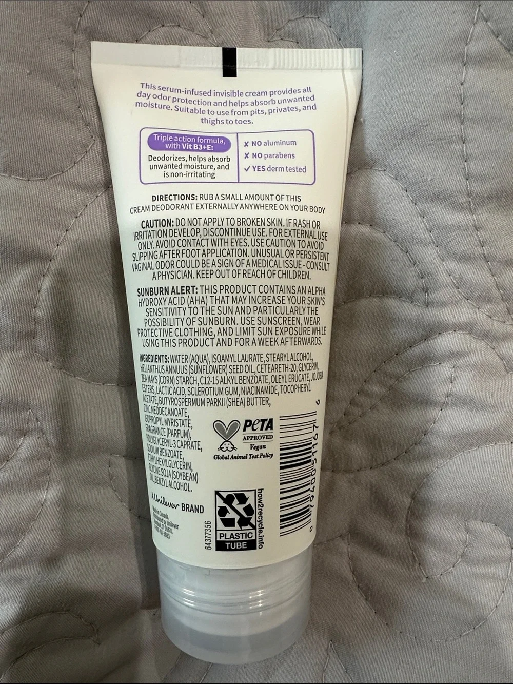 Dove Whole Body Deo Invisible Cream - Coconut & Vanilla (Purple/White)